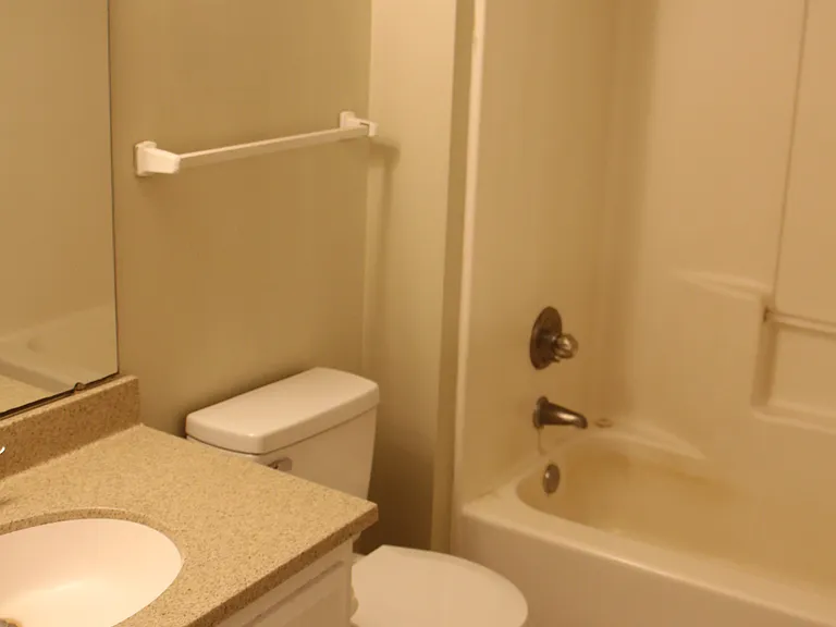 33B Keran Manor Ct #B — Photo 9