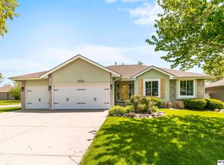 7103 S 159th St, Omaha, NE 68136