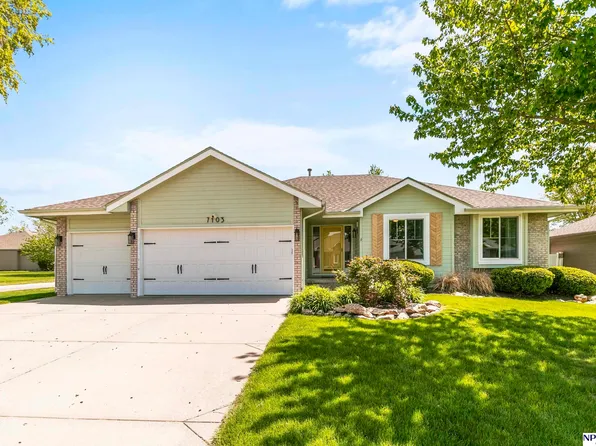 7103 S 159th St, Omaha, NE 68136