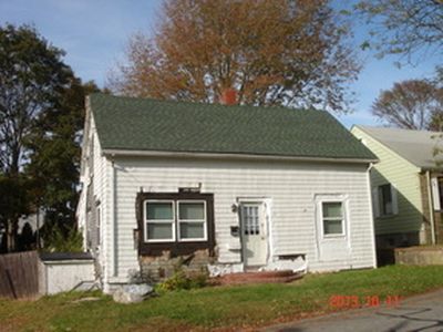 1041 Sassaquin Ave, New Bedford, MA, 02745