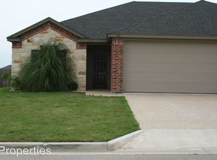 513-515 Fieldstone Dr, Gatesville, TX 76528