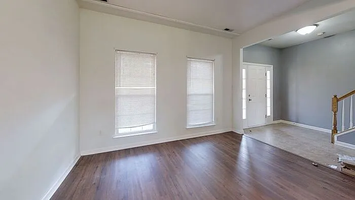 3 bed, 2.5 bath, $2,500 — Photo 2
