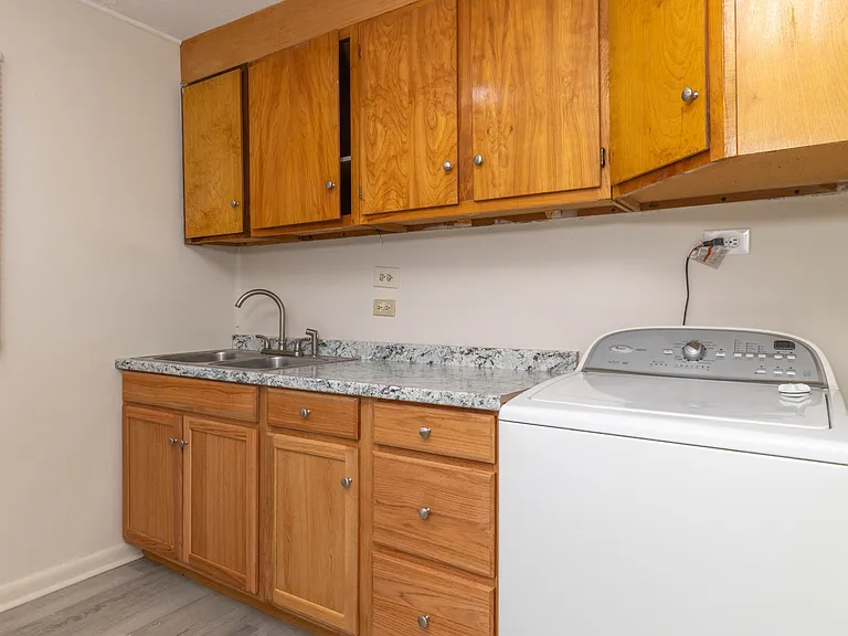 219 Highland Ave — Photo 19