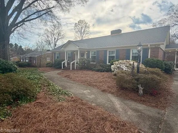 1003 McDowell Dr, Greensboro, NC 27408