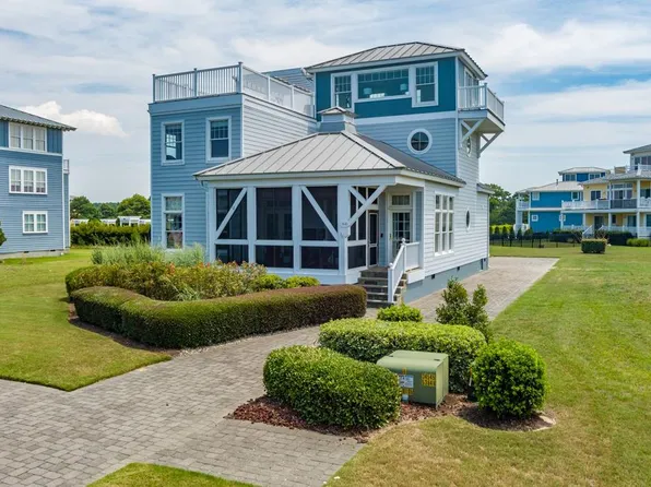 168 Sunset Blvd, Cape Charles, VA 23310