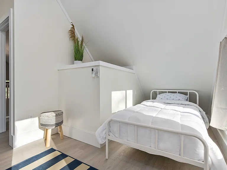 50 Briar Rd — Photo 15