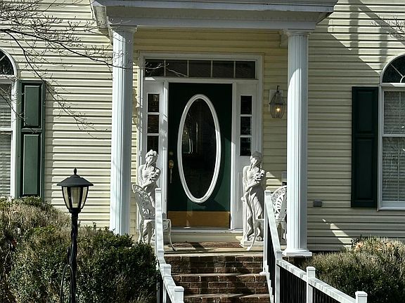 2nd image of 114 Awan St SE