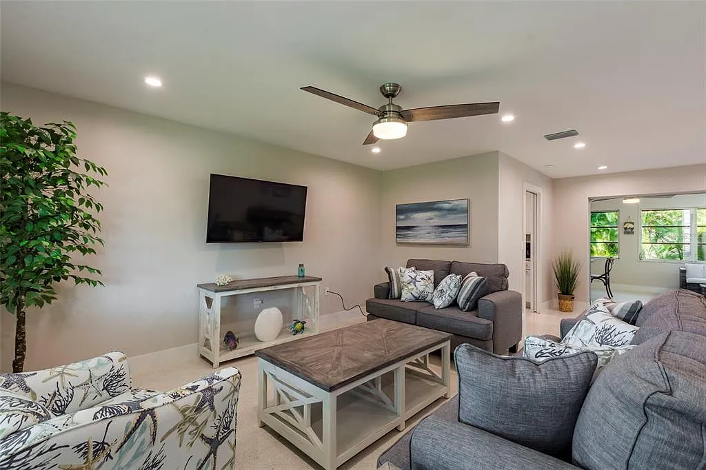 2 bed, 2.0 bath, 1826 sqft, $3,300 — Photo 4