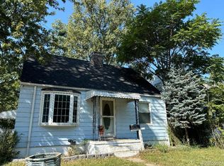 5248 Howe Rd, Wayne, MI 48184