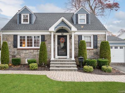 2271 Locust Street, Merrick, NY, 11566