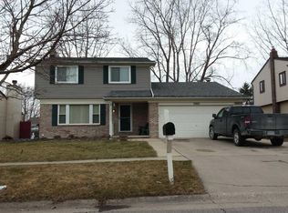5680 Caren Dr, Ypsilanti, MI 48197