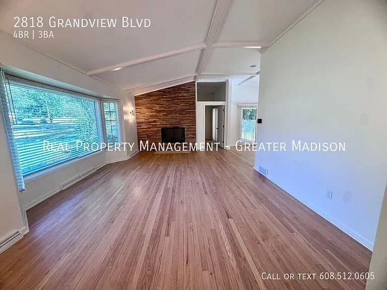 2818 Grandview Blvd — Photo 2
