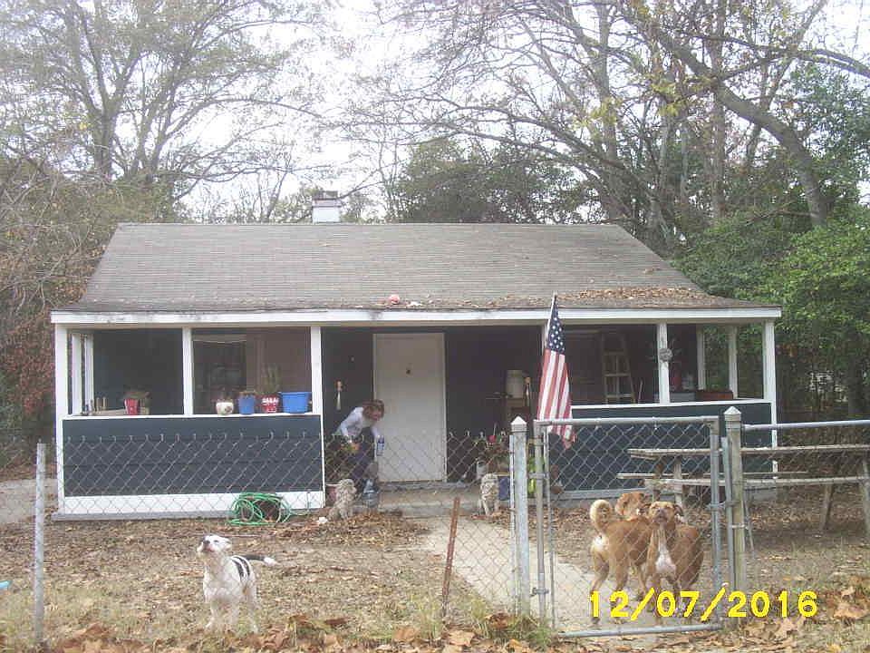 1st image of 729 Cornelia Dr