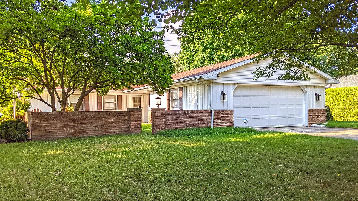 Building Photo - 4900 N Holborn Dr