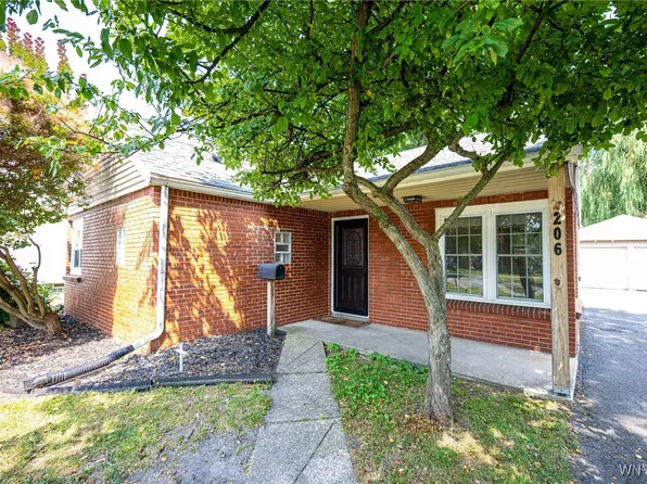 206 Aurora St, Lancaster, NY 14086