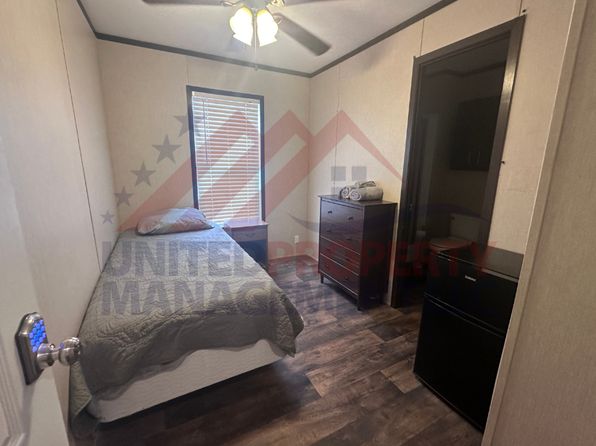 114 S 2nd St ROOM E