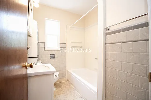 2424 Lambert Dr — Photo 13