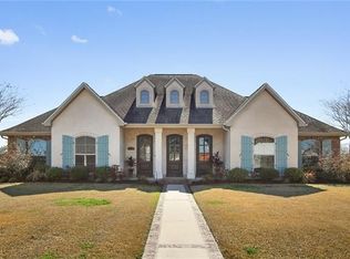 111 Edna Dr, Des Allemands, LA 70030