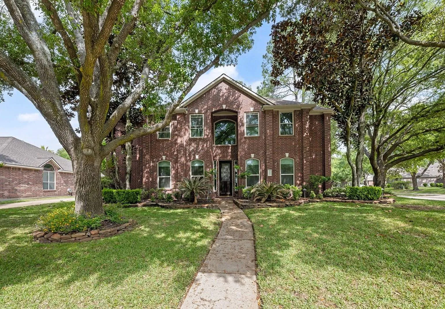 4 bed, 3.5 bath, 3053 sqft, $3,900 — Photo 2