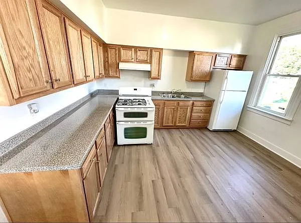 823 Idlewood Ave — Photo 18
