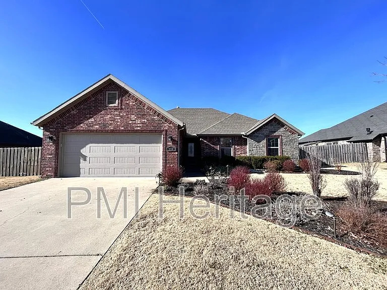 206 Peyton St — Photo 2