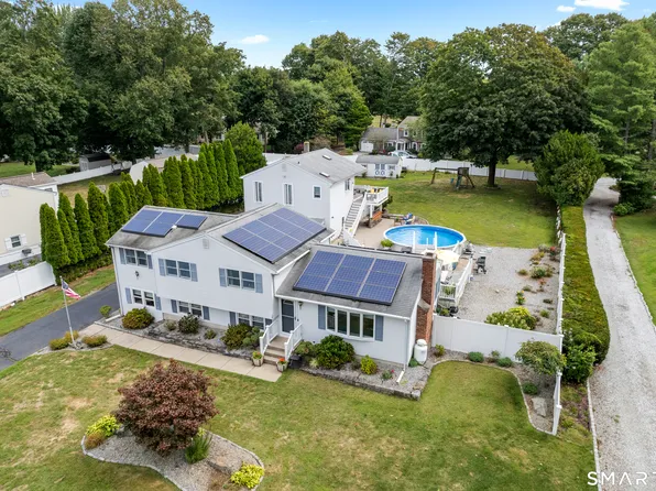 26 Willard Avenue, Old Saybrook, CT 06475