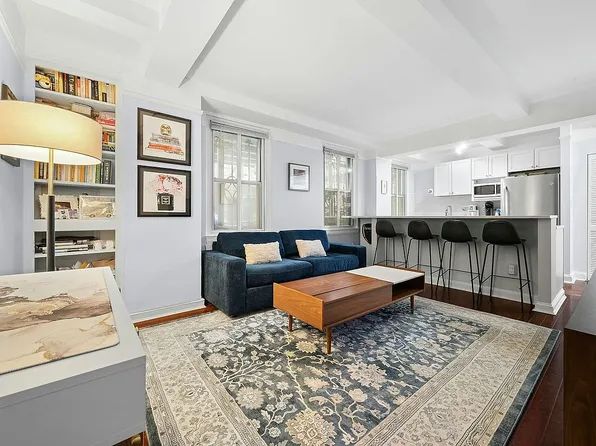 155 E 49th St Lobby 1A, Manhattan, NY 10017