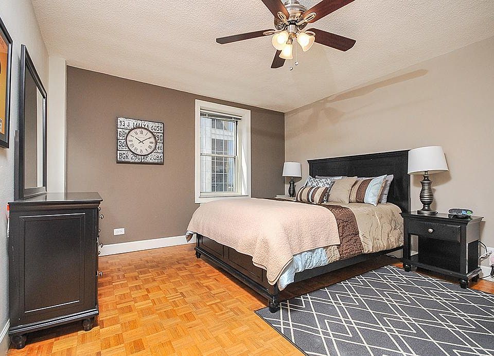 1st image of 300 Peachtree St NE APT 17J