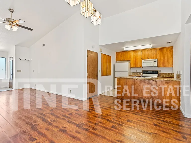 7323 Chivalry Way — Photo 5