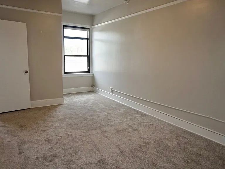 301 Main St — Photo 12