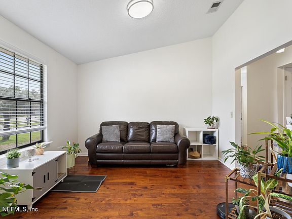 3rd image of 10066 LIGHTNER Lane