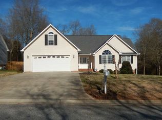 105 Jester Ct, Williamston, SC 29697