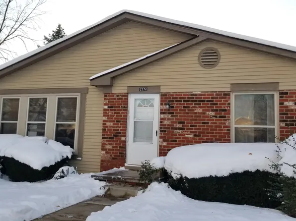 2774 Roundtree Dr #1, Troy, MI 48083
