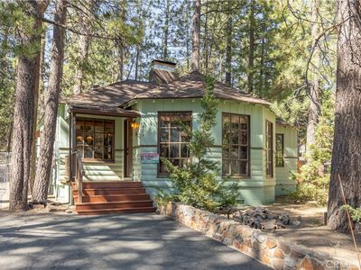 481 Edgemoor Rd, Big Bear Lake, CA, 92315