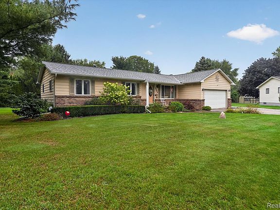 2nd image of 4484 Stacy Ct