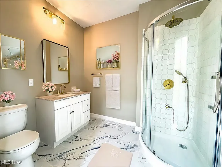 2483 E 89th St #101 — Photo 9