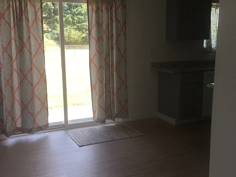 420 Oakhurst Dr — Photo 9