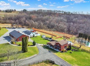 552 Mountain Rd, Dalmatia, PA 17017