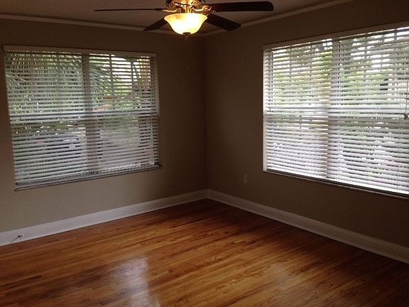 3rd image of 202 Columbia Dr APT 4
