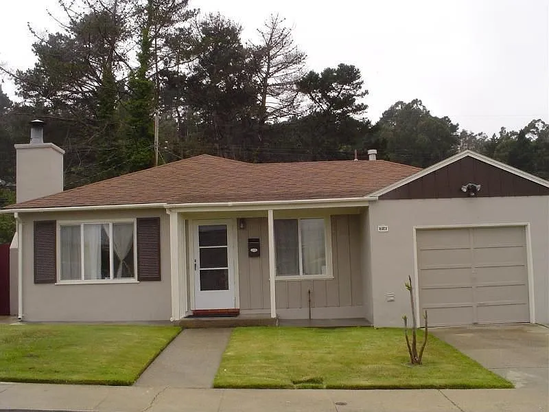 214 Clifden Dr photo 1