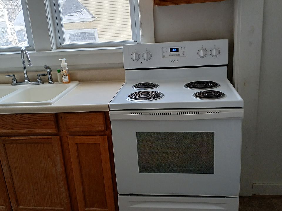 1st image of 4 Roosevelt Pl