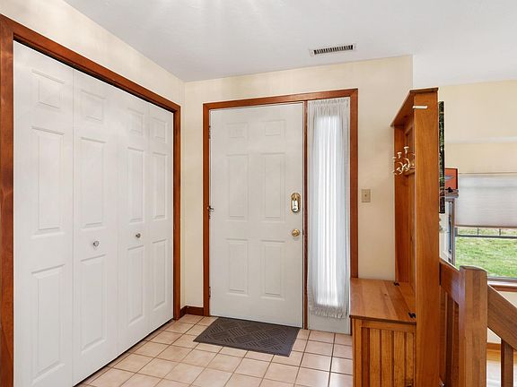 5th image of 1 Victoria Dr #1