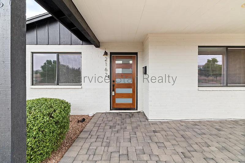4 bed, 2.0 bath, $3,100 — Photo 3