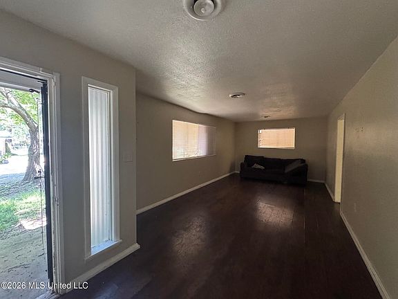 3rd image of 2936 Marwood Dr