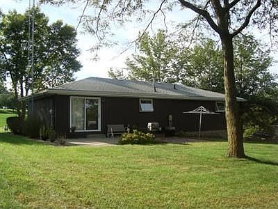 2nd image of 1906 Kemble Dr