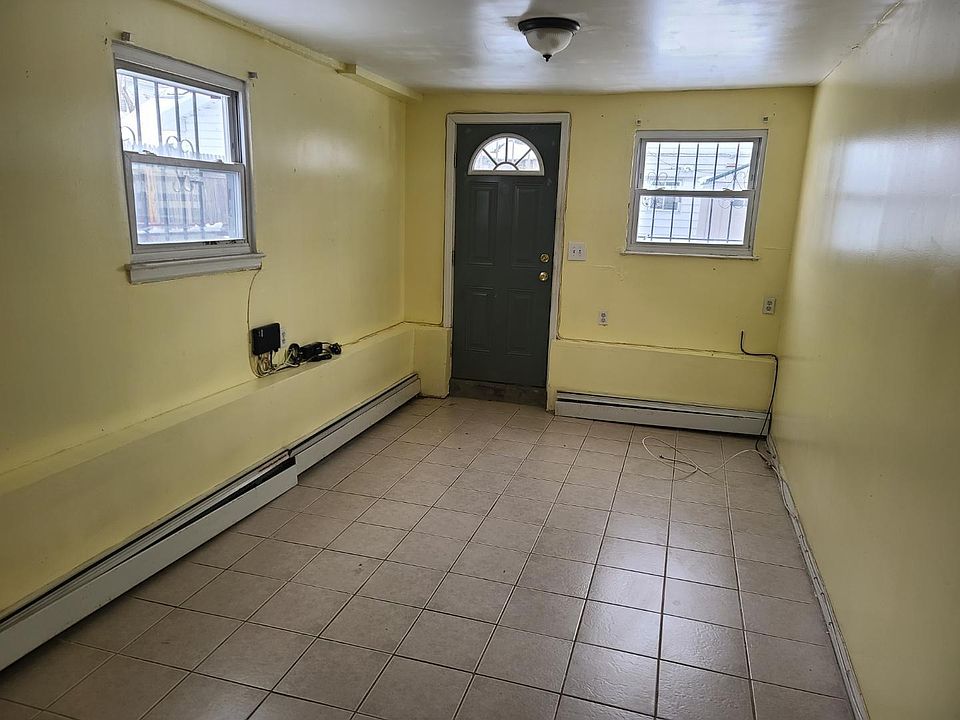 2nd image of 556 Beach 72 St Unit 2