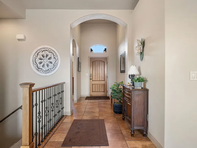 481 W Omni Ln — Photo 17