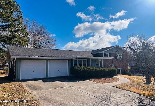 1st image of 702 Belmont Dr