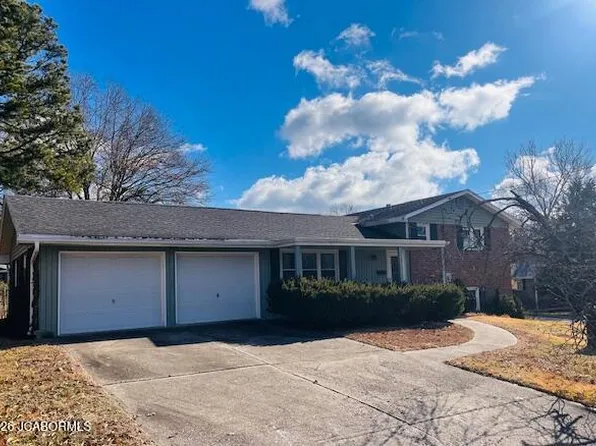 702 Belmont Dr, Jefferson City, MO 65109