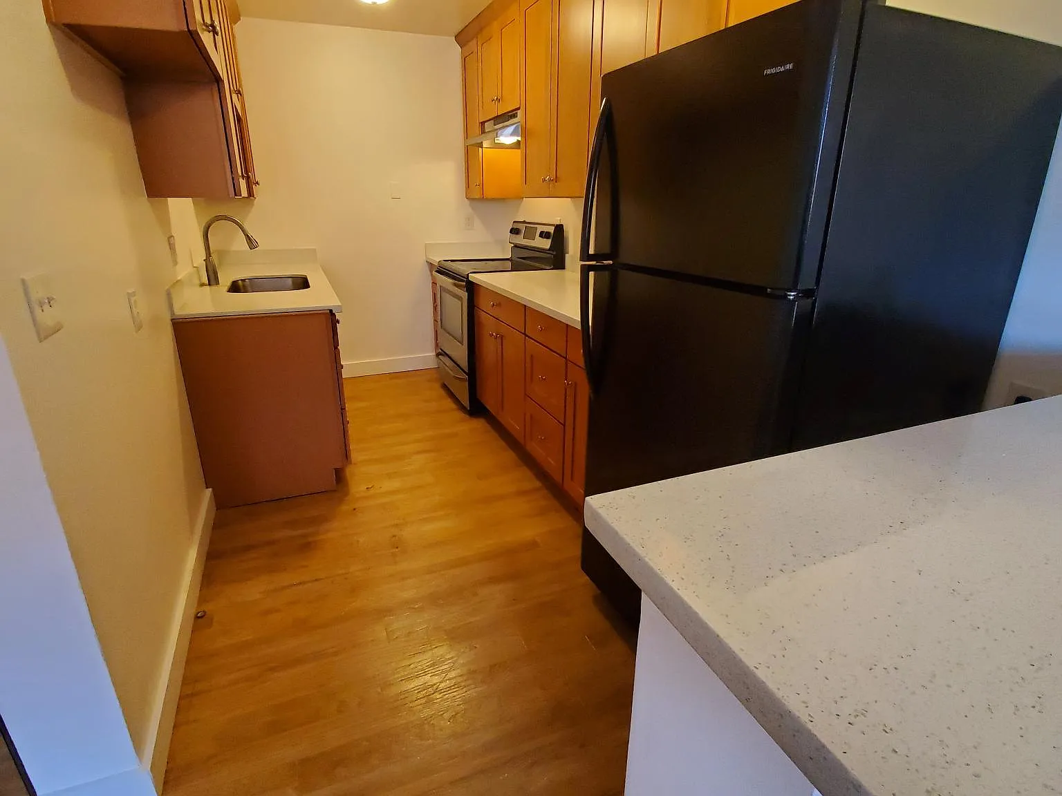 1 bed, 610 sqft, $1,600 — Photo 3